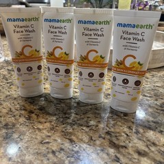 Mamaearth Vitamin C Daily Glow Face Cream With Vitamin C & Turmeric , 80g 4x