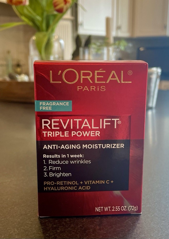 L&rsquo;Oréal Paris Revitalift Triple Power FaceMoisturizer 2.55oz Fragrance Free NWT