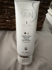 Herbalife Skin Polishing Citrus Gel Cleanser Makeup Removal Niacinamide 150ml