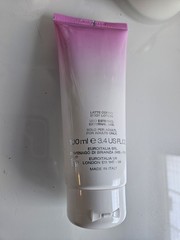 New Versace Bright Crystal Perfumed Body Lotion 3.4 Floz.