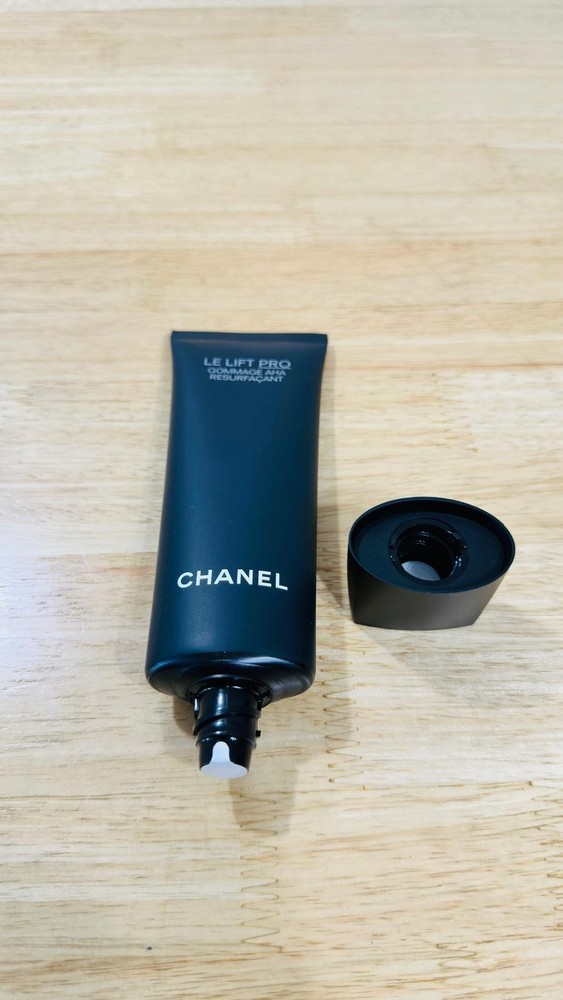 CHANEL LE LIFT PRO Gommage AHA Resurfacing Face Exfoliating Peel 100 ml