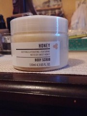 HONEY 🍯 Soothing & Hydrating Body Scrub 4.3 FL.oz.