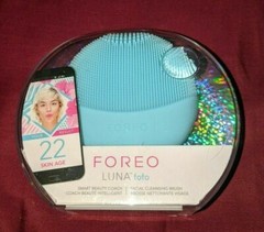 FOREO LUNA fofo Mint Facial Cleansing Brush Smart Beauty Coach New Read NIOB HTF