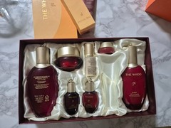 The History of Whoo Jinyulhyang Essential 3 Piece Set