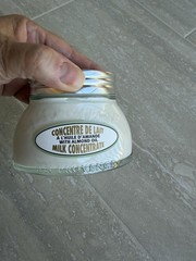 L&rsquo;Occitane – Almond Milk Concentrate w/ Almond Oil (200ml 6.9oz) Unopened Sealed