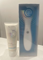 BRAND NEW Nu Skin Nuskin LumiSpa iO kit with a Cleanser(Normal/Combo),Blue Color