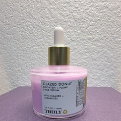 TRULY Glazed Donut Brighten + Plump Face Serum Niacinamide Ceramides 3.4