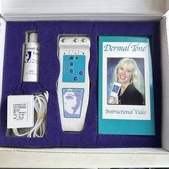Dermal Tone Facial Exercise Treatment Kit Exerciser VHS Video Power Cord Box