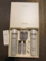 O HUI Extreme White 3pcs Special Set Whitening Hydrating K-Beauty