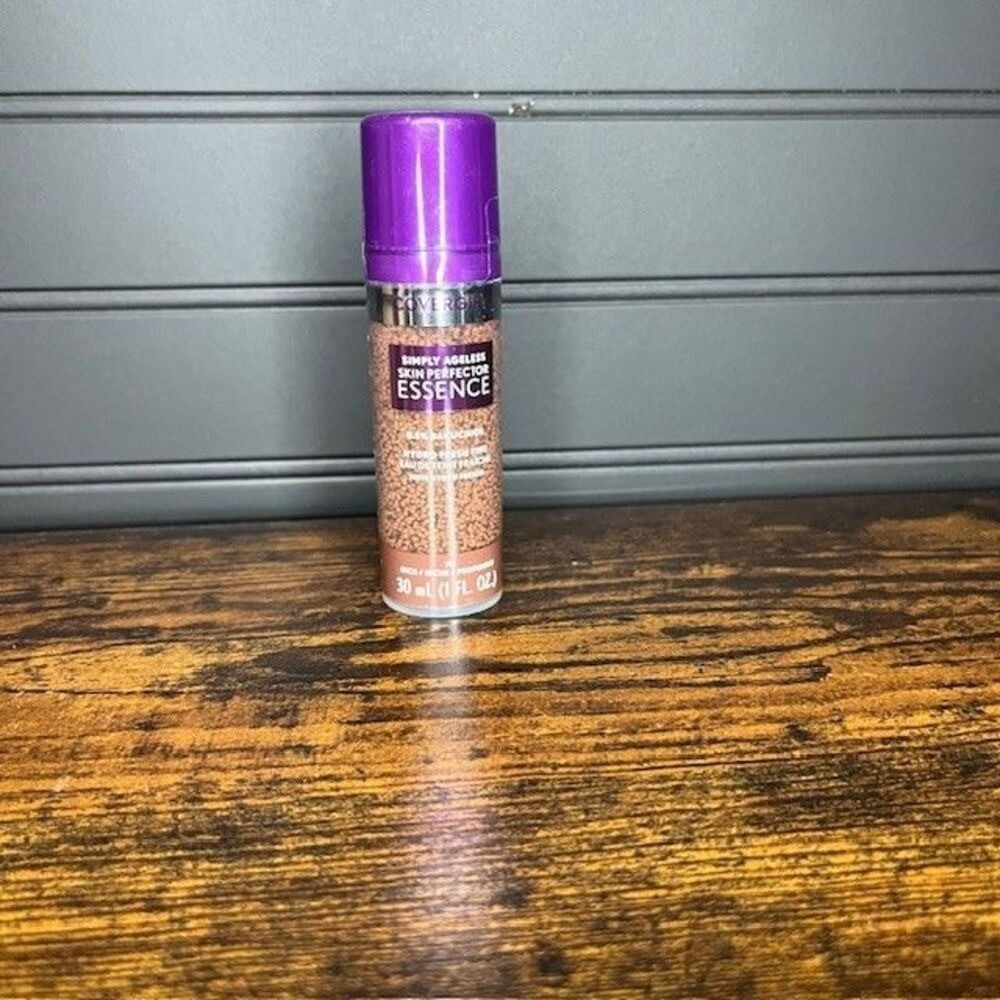 covergirl simply ageless skin perfector essence