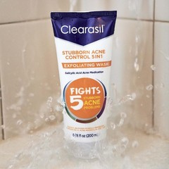 Clearasil Stubborn Acne Control 5in1 Exfoliating Wash, Maximum Strenght with 2%