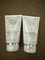 New/Sealed Pair of Herbalife skin Instant Reveal Berry Scrub 120ml each USA Made