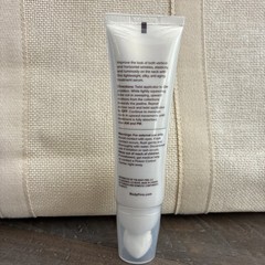 Body Firm ESSENTIALS Lift & Smooth NECK TREATMENT 1.7 oz / 50 ml *NEW* SEALED