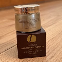 Luminique Age Defying Complex Broad Spectrum Face Sunscreen Spf 15 1oz New