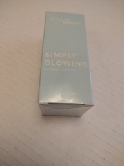 NIB SEALED GLOW ON 5TH BEAUTY SIMPLY GLOWING VITAMIN C SERUM 30 ml