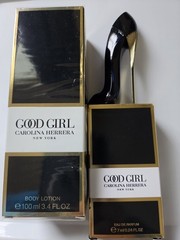 Carolina Herrera Good Girl Body Lotion 3.4Oz/100mL & 7mL GOOD GIRL Mini Splash
