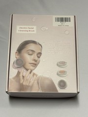 Double Directional Rotating Teenage Facial Cleansing Brush Waterproof NIB