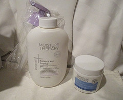 AVON Moisture Therapy Balance + Soothe Body Wash 13.2oz & Moisture Therapy Cream