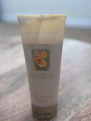 VTG Victoria’s Secret AMBER ROMANCE Ultra-moisturizing Hand & Body Cream 7.25 oz