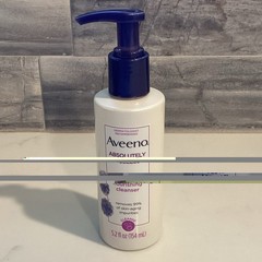 Aveeno Absolutely Ageless Nourishing Cleanser ~ 5.2 FL OZ ~ FAST SHIPPING ~ NEW