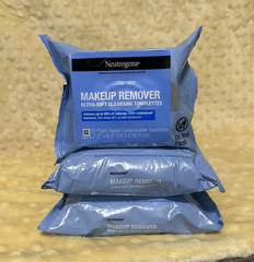 Neutrogena Makeup Remover Wipes Compostable Pre-Soaked, 25 ct (3 Pack)