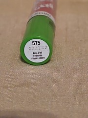COVERGIRL-LIPSLICKS- SMOO CHIES-LIP BALM-575 KISS & TELL-NEW/NO BOX/NO SEAL