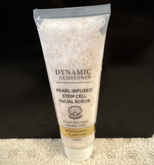Dynamic Gemstone Pearl Powder Facial Scrub Paraben-Free Exfoliating 120 ml