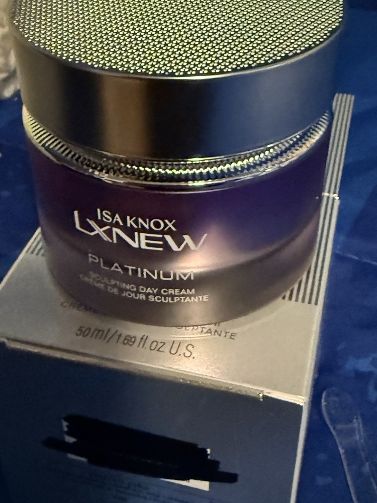 Avon Anew LX Isa Knox Ultimate New, Free Shipping EXPIRE DATE UNKNOWN
