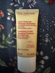 Clarins Hydra-Essentiel Travel Skincare Set Cleanser Serum Eye Mask Lip Balm