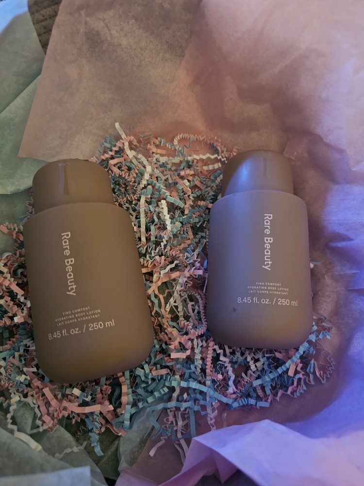 Rare Beauty Find Comfort Hydrating Body Lotion 8.45 oz / 250ml Duo Bundle – Set