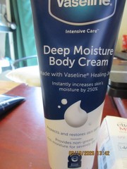 Vaseline Deep Moisture Body Cream w Intensive Care Healing Jelly 9 oz 04/2027