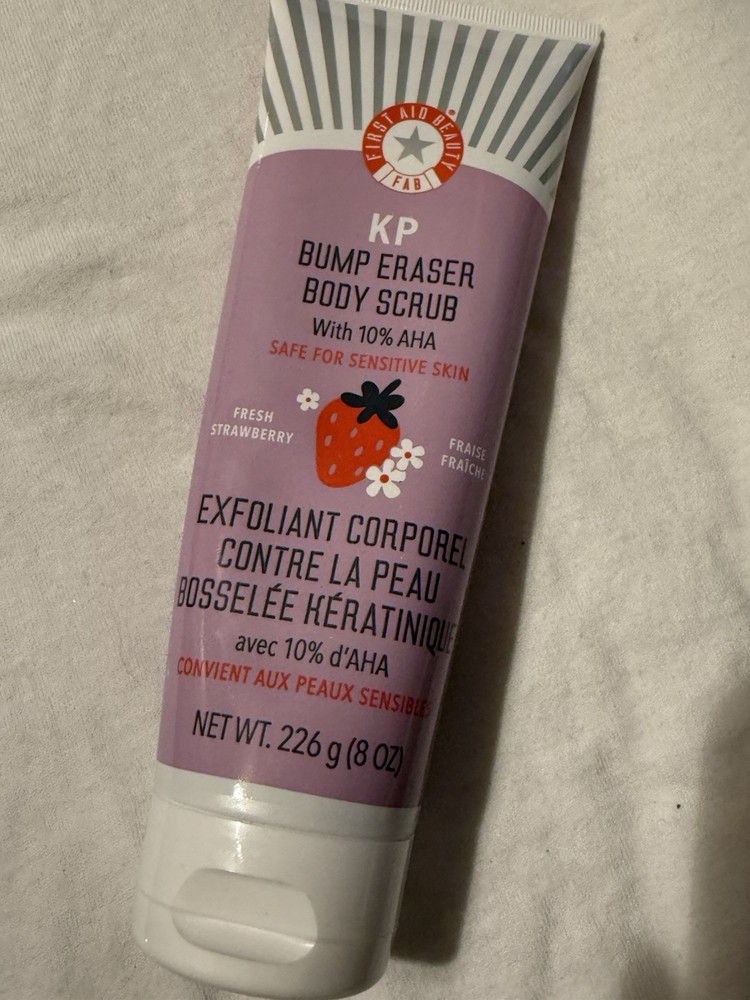 First Aid Beauty KP Bump Eraser Exfoliating Body Scrub 8 OZ NEW Strawberry