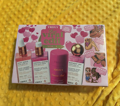 Truly Viral Edit Vol. 1 Mini Skin Care Set Vegan SPF 30 After Shave Oil