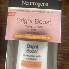 2 Neutrogena Bright Boost Moisturizer with Sunscreen SPF 30 – 1 oz Each