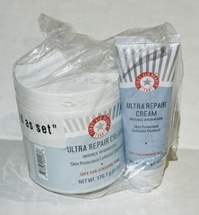 First Aid Beauty Ultra Repair Cream Intense Hydration 6oz + 1oz EXP 10/26 U45A