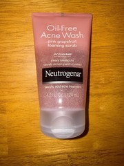 Neutrogena Oil-Free Acne Wash Pink Grapefruit Foaming Scrub 4.2 fl oz