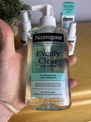Neutrogena Evenly Clear Acne Set Cleanser Moisturizer Spray w/ Salicylic