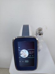 Gold RF Micro-needling Machine Cold Hammer Facial Skin Tightening