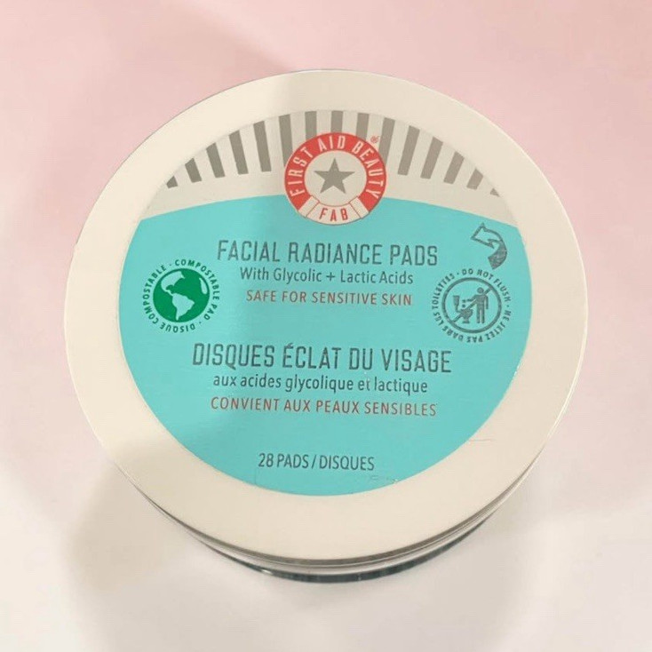 First Aid Beauty Facial Radiance Pads Glycolic & Lactic Acid 28, Sensitive