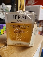 lierac paris huile sensorielle 3 fleur 24h hydration 3.4oz spray 75 percent Full