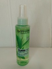 Garnier SkinActive Balancing Facial Mist 4.4 oz Spray Vegan Formula Green Tea