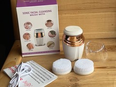 Sonic Facial Cleansing Brush with Attachments LT-606