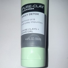 L&rsquo;Oréal Paris Pure-Clay Detox Charcoal Face Cleanser, 4.4 fl oz