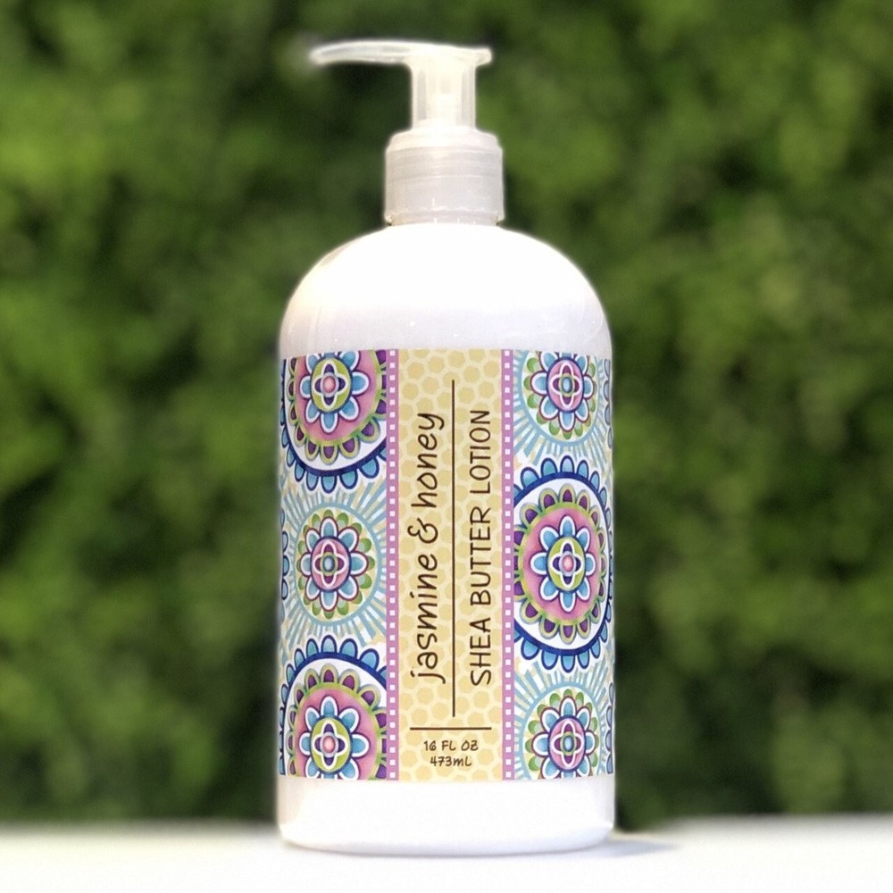 Greenwich Bay 16oz Lotion, Jasmine & Honey (R2X072)