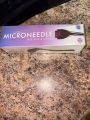ORA Microneedle Dermal Face Roller System 540 Needles .5mm Needle Depth NEW