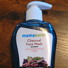 Mamaearth Charcoal Face Wash, Activated Charcoal & Coffee, Oil Control