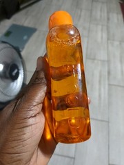 Veet Gold Carrot Whitening Cleansing Refreshing Toner Spf 15