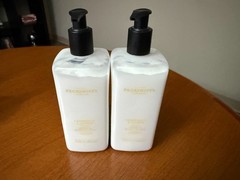LOT OF 2 PECKSNIFF&rsquo;S LONDON GRAPEFRUIT & CITRON Moisturizing HAND & BODY LOTION