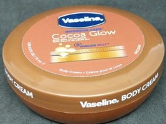 Vaseline Cocoa Glow Cocoa Butter Body Cream for Soft & Glowing Skin 75 mL New