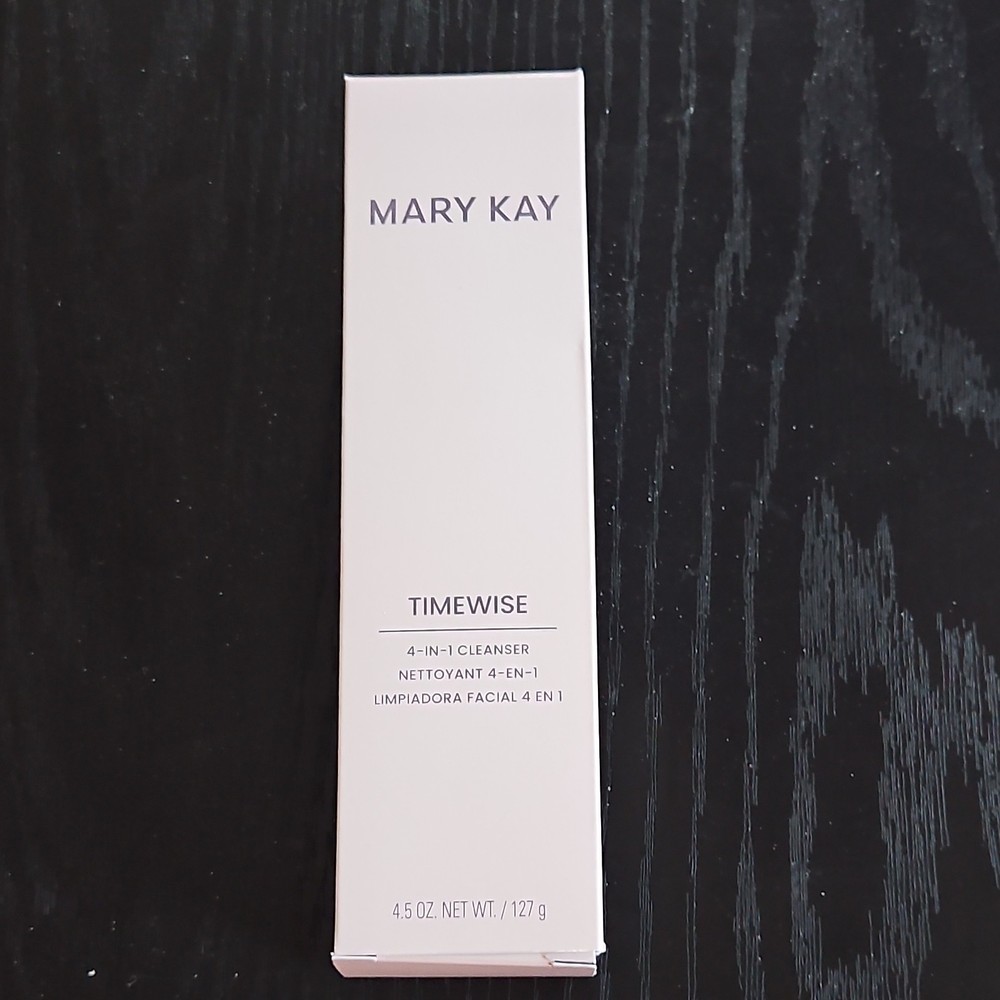 Mary Kay TimeWise 4-in-1 Cleanser 4.5 oz for Face & Neck, Combination Skin